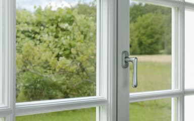 Voir nos services de Réparer une fenêtre qui ne s'ouvre pas